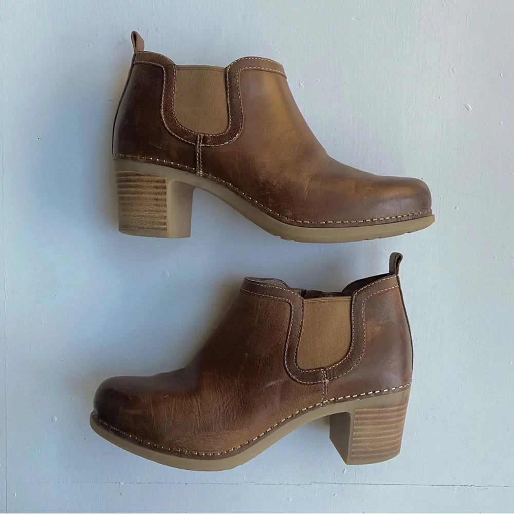 Dansko Brown Ankle Boots - Picture 7 of 9